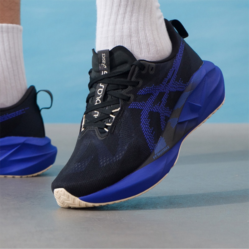 Asics NOVABLAST 5 Black Royal  - Running Gear Asics ulasan dan harga