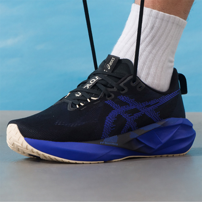 Asics NOVABLAST 5 Black Royal  - Running Gear Asics ulasan dan harga