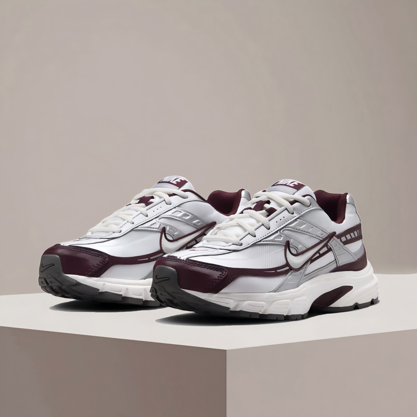 Nike INITIATOR Breathable Runn - Running Gear Nike ulasan dan harga